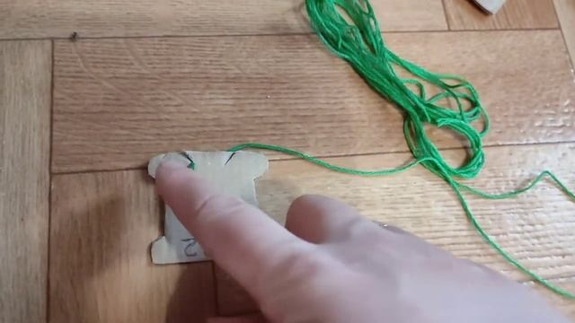 Навожу порядок в рукодельной шкатулке. Делаю бобины для мулине. смотреть онлайн