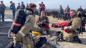 Пожарные региона борются за звание «Лучшее звено газодымозащитной службы». mp4