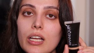 (RUS) ЧТО С ЭТИМ ДЕЛАТЬ: ЗЕЛЕНЫЙ КОНСИЛЕР // Как использовать, чтобы не стать Принцессой Лягушкой