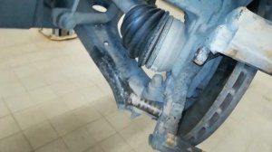 Volkswagen Jetta восстановление резьбы в поворотном кулаке под направляющий палец суп