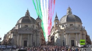 بالفيديو.. سماء العاصمة الإيطالية تزين بألوان العلم الوطني في يوم تأسيس الجمهورية