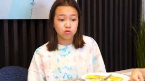 ЯНДЕКС АЛИСА УПРАВЛЯЕТ НАШИМ ДНЁМ! ОНА ЧТО, ИЗДЕВАЕТСЯ??!! /Видео Анютка малютка