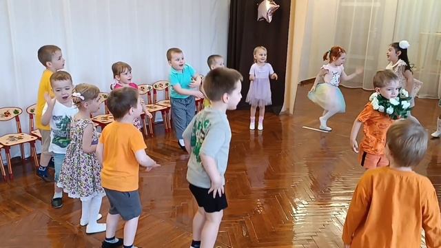 Видеоролик второй младшей группы "В гостях у лета" 2023год смотреть онлайн