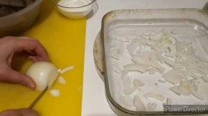 Минтай в сметане на луковой падушке