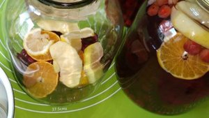 Компот на зиму из Вишни? с мандаринам? и лимоном?