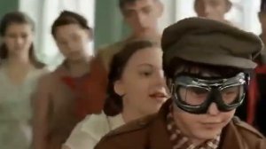 на мотоцикле по школе ради девушки