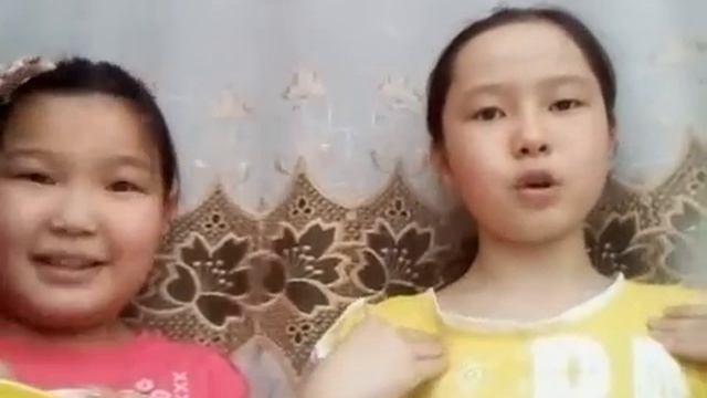 мы будем играть вопросы ответы! Играйте с нами и отвечайте на вопросы(пишите в коментария) смотреть онлайн