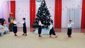 Танец пингвинов (старшая группа)
