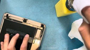 iPad 5 (2017) A1822 - Touch screen replacement