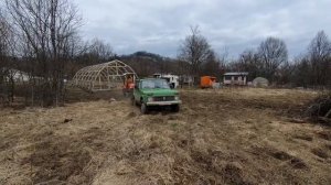 Впервые перемещаем мобильный курятник на 1000 кур!