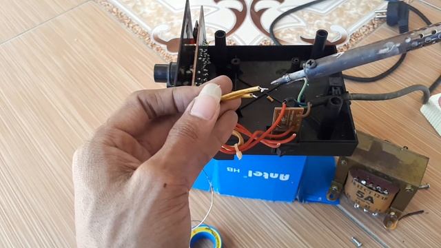 Memperbaiki Solder Station Quick 936A Mati Total смотреть онлайн