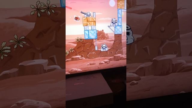 грав в Angry birds СССР протів наса