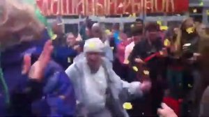 Бабуля отожгла на день молодежи в сокольниках