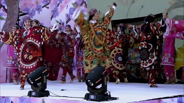 "Surhoncha" - "Sanam" raqs dastasi смотреть онлайн