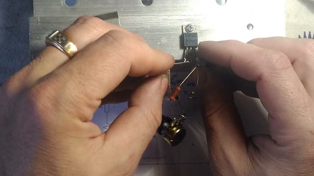 Для начинающих. Электронная нагрузка на СОВЕТСКОМ транзисторе.