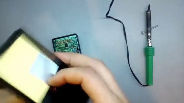 Включаем мультиметр от обычных батареек, крону в топку! смотреть онлайн