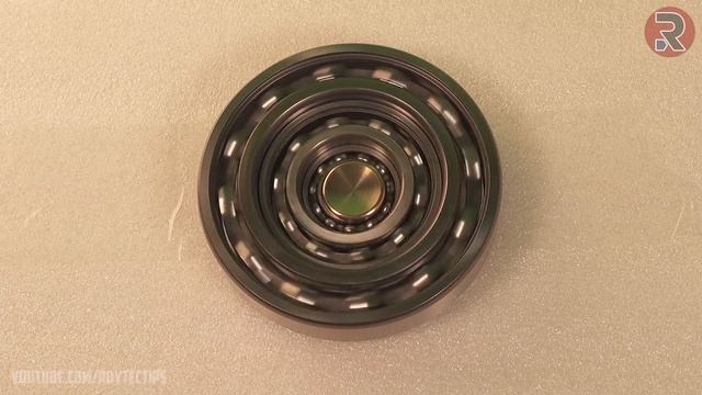 Record Broken Spinning time - World Longest Spinning Home Made Fidget Spinner смотреть онлайн