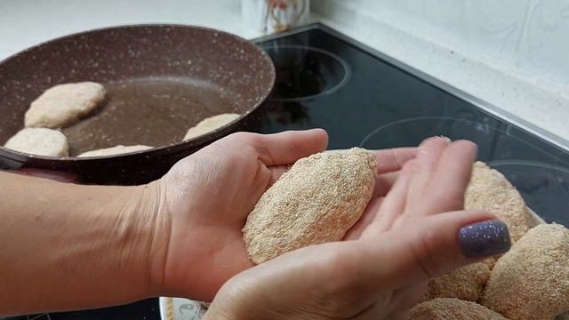 КУЛИНАРНАЯ МЕДИТАЦИЯ. Как сделать и пожарить свиные КОТЛЕТЫ. Видео-инструкция. ASMR  kitchen.