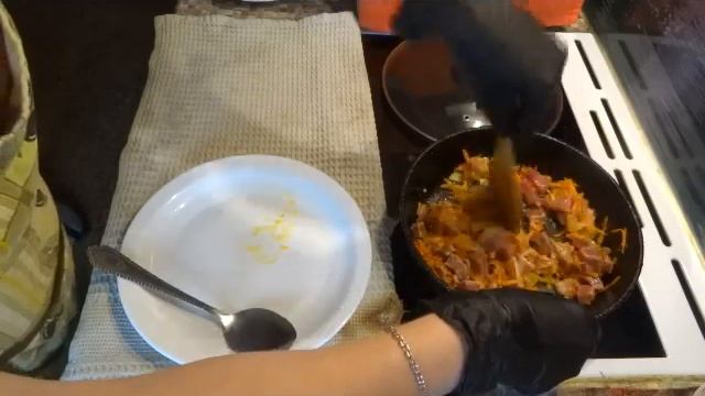 салат из папоротника с мясом