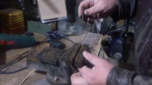 Изготовление прямоугольного отверстия под хвостовик ножа в больстере или гарде.