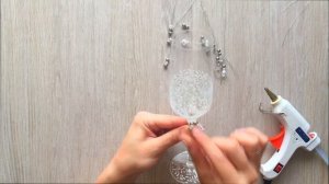 Декор свадебных бокалов. Мастер-класс. Простое украшение бокалов. Украшение бокалов росписью