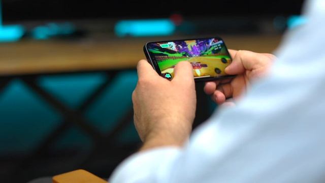 iPhone 12 Mini Review: Easily The Best iPhone of 2020! смотреть онлайн