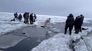 Откололся ЛЕД с рыбаками. ШОК. Это Сахалин Детка! / Сахалинская рыбалка