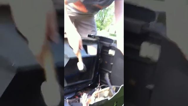 РАЗБИЛИ ТЕЛЕВИЗОР МАМКА ОРЁТ НА НАС смотреть онлайн