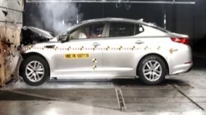 2011 Kia Optima - Crash Test Front