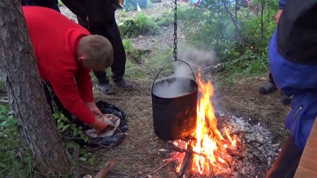 Встретили дикого волка и медведя. Путешествие ребят из детского дома. Эвенкия смотреть онлайн