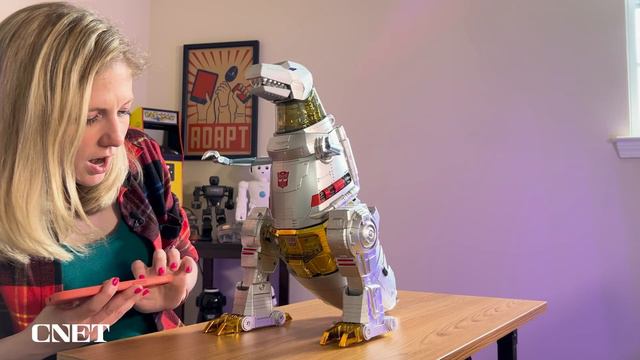 Transformers Grimlock Auto-Transforms And BITES On Command