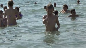 VLOG:Дети купаются на море.Пляж песок и солнце.Геленджик .Trips to the sea Russia