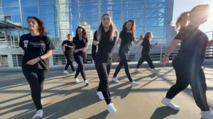 SHUFFLE DANCE : взрослые танцуют шаффл