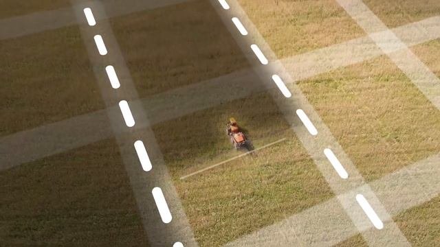 Самоходный опрыскиватель-разбрасыватель 