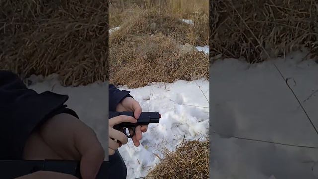 проверяем пистолет на пистонах современный