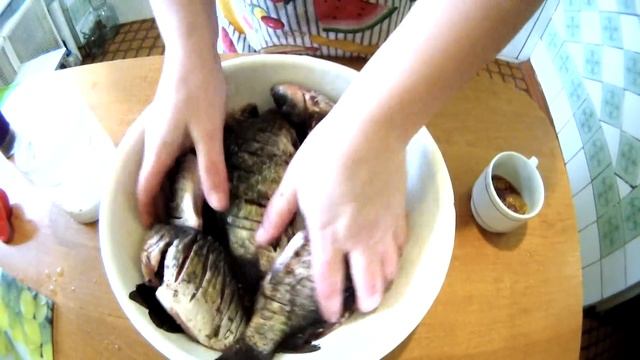 КАК ПРВИЛЬНО И ВКУСНО ЖАРИТЬ КАРАСЕЙ. HOW CORRECTLY AND TASTY TO FRY CRUCIANS.