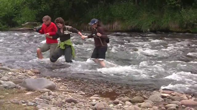 Переход через реку смотреть онлайн