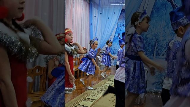 Новогодний утренник ? #shorts смотреть онлайн
