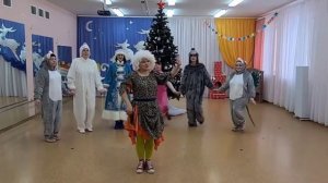 Детский танцевальный флешмоб "Новогоднее настроение дома"