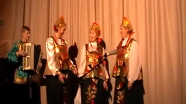 Трио хора "Рябинушка" смотреть онлайн
