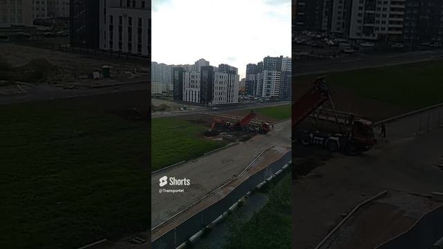 Рабочие Наращивают травку #Shorts