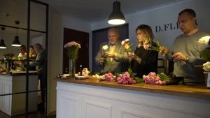 Love you mommy. Делаем букет ко Дню матери. Октябрь 2020г.mp4