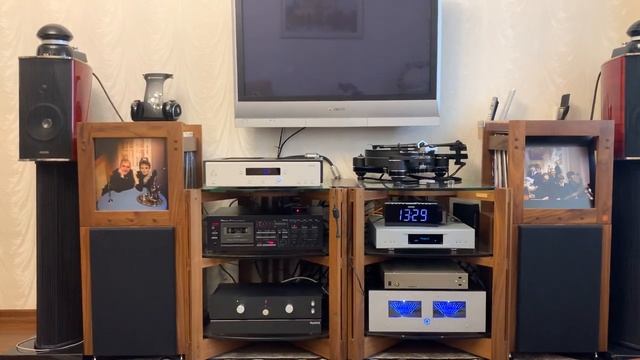 Hi-End система с винилом. MM и MC головки слушаем попеременно. смотреть онлайн
