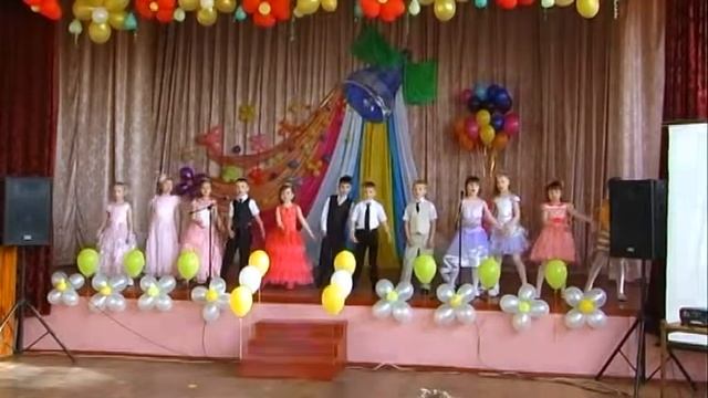 Красивая песня  для утренника  