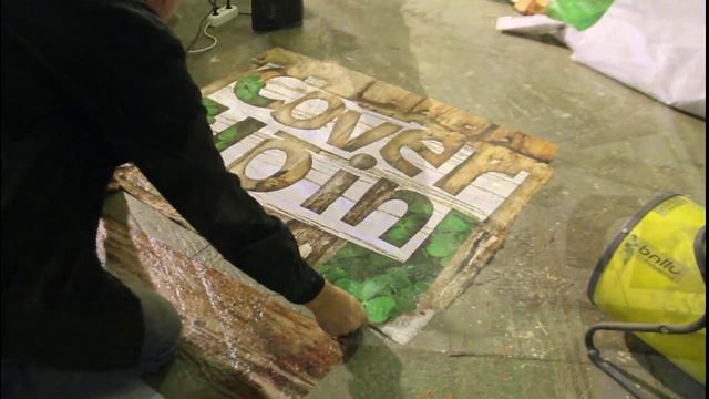 Как можно нанести изображение на бетонный пол или асфальт смотреть онлайн