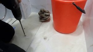 установка унитаза своими руками на плитку