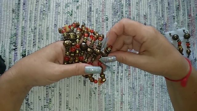 DIY. Старые бусы плюс немножко фантазии и получился стильный и современный комплект на каждый день.