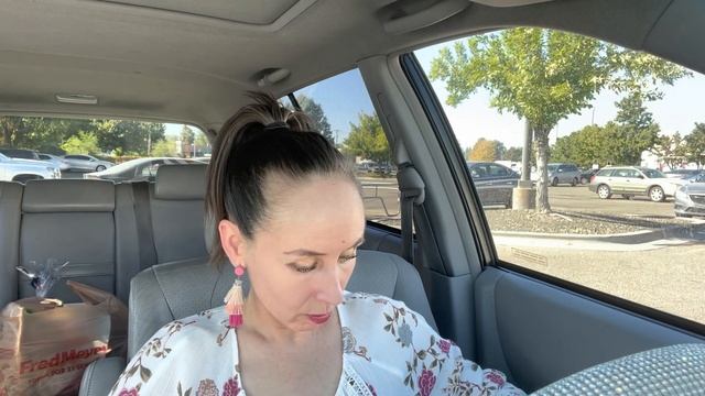 Собрала посылку в Неваду на baby shower. Показываю, что посылаю. смотреть онлайн