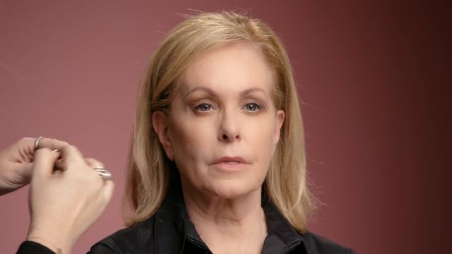 How to Instalift Your Face | Avon смотреть онлайн