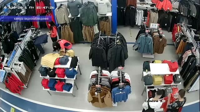 Похитители вещей из "Спортмастера" "засветились" перед камерой смотреть онлайн